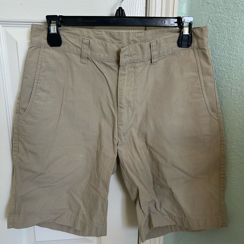 Patagonia Men's Flat Front Shorts in Khaki